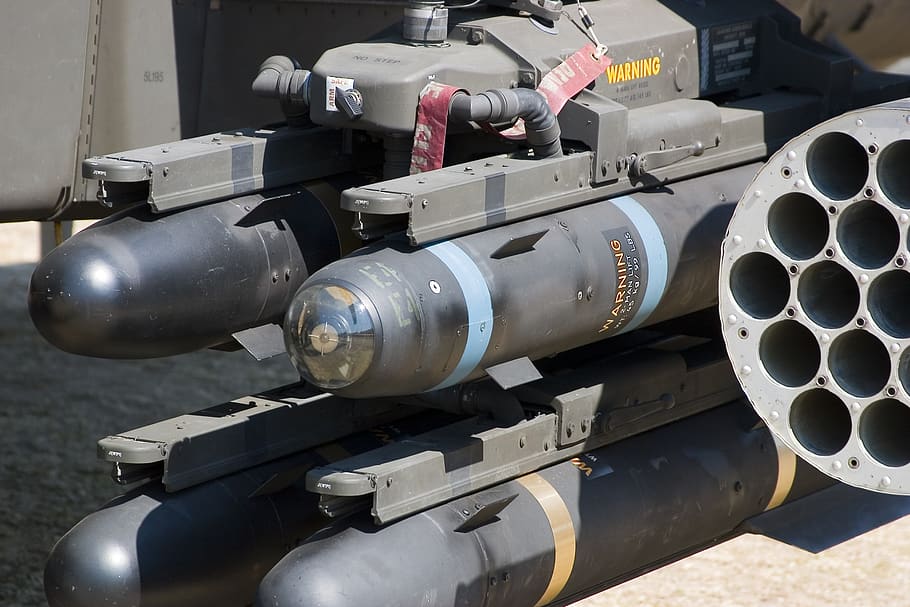 apache, helicòpter, lluitador, seguretat, arma, protecció, metall, militar, tecnologia, indústria, dia, tub de tub, a l'aire lliure, cap gent, ocupació, pistola, negocis, fàbrica, motor, canó, transport, conflicte, agressió, 2K
