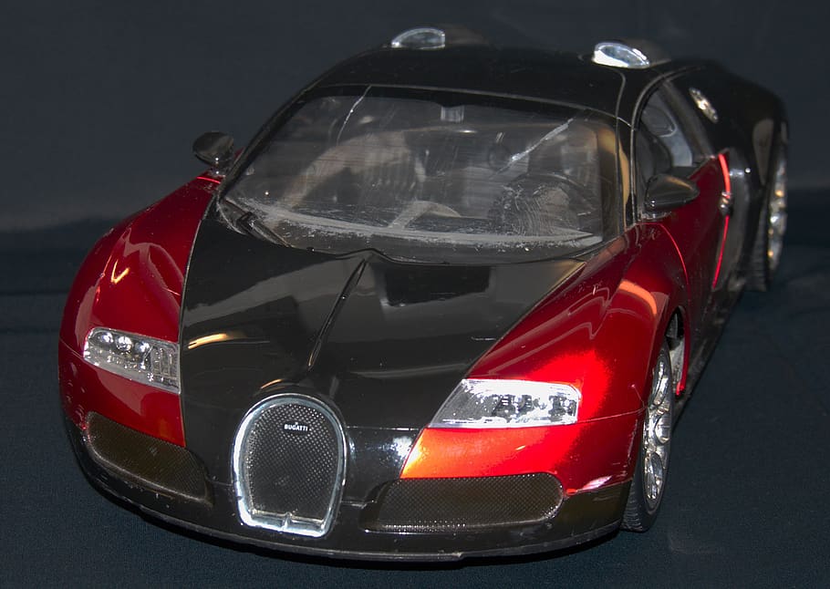 oldtimer, automàtic, bugatti, manera de transport, automòbil, cotxe, transport, vehicle terrestre, vermell, primer pla, cap gent, reflexió, llum de la cua, a l'interior, vidre - material, transparent, faro, moto, centrar-se en primer pla, ciutat, estacionari, tir de l'estudi, luxe, roda, 2K