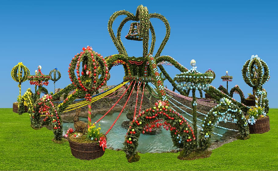Pasqua, la Pasqua, tradició de pasqua, Font, tema de pasqua, ous de Pasqua, decoració, Feliç Pasqua, joieria de la font, tradició, baviera, francs suïssos, conill de Pasqua, niu de Pasqua, osterkorb, corona, planta, cel, naturalesa, cap gent, dia, representació, art i artesania, creativitat, color verd, escultura, herba, creixement, llum solar, representació humana, arbre, arquitectura, celebració, a l'aire lliure, flor, 5K