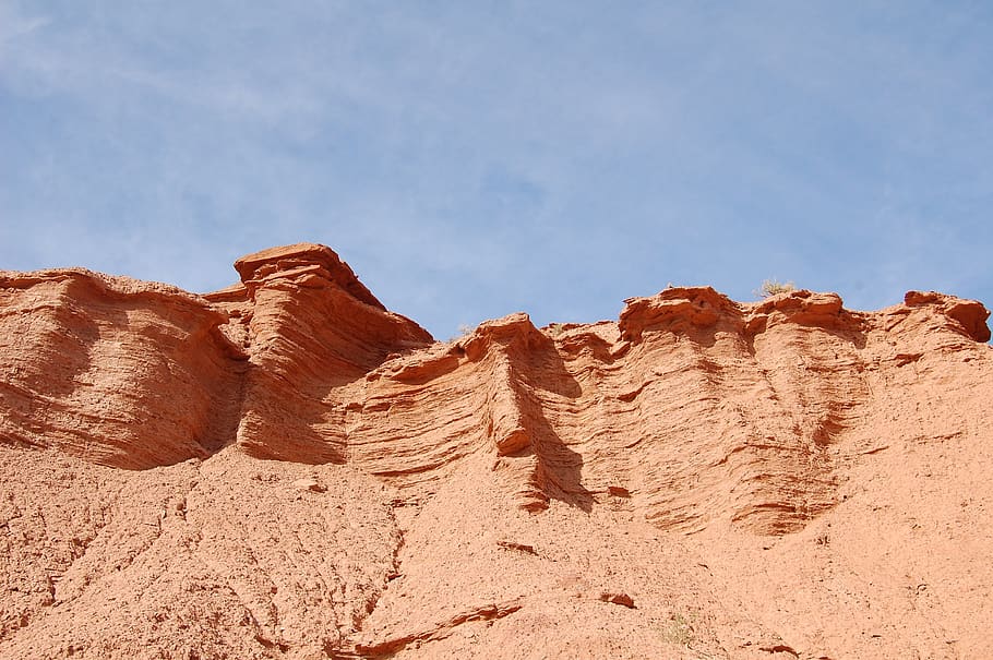 aridesa, muntanya, de qui, argentina, formació de roca, rock, rock - object, tranquil·litat, escena tranquil·la, escenics - natura, cel, escena no urbana, bellesa a la natura, geologia, geografia física, sòlid, naturalesa, clima, clima àrid, cap gent, terra, paisatge, remot, desert, formació, a l'aire lliure, erosionat, gres, 2K