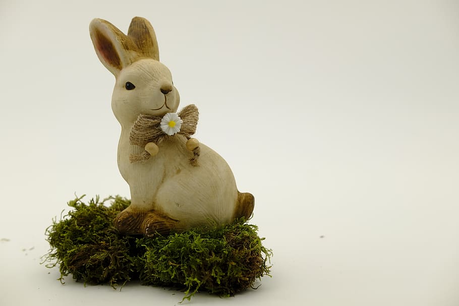 Pasqua, conill de Pasqua, celebració de Pasqua, llebre, osterkarte, postal, targeta de felicitació, representació, representació animal, celebració, tir de l'estudi, a l'interior, conill - animal, cap gent, art i artesania, figureta, decoració, còpia espai, festa, mamífer, planta, natura morta, animal, creativitat, conill, 5K