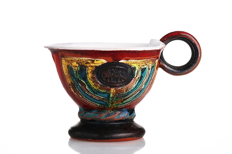 tassa, cafè, tir de l'estudi, fons blanc, tallar, sol objecte, a l'interior, natura morta, primer pla, cap gent, còpia espai, brillant, vidre - material, refresc, Trofeu, premi, menjar i beguda, vidre, guanyar, multicolor, beure, color plata, 4K