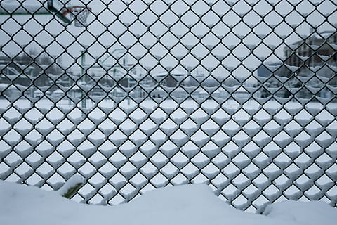 Modus, Gitter, abstrakt, Zaun, Himmel, Metall, Muster, keine Leute, Barriere, Schutz, die Architektur, Maschendrahtzaun, Sicherheit, Grenze, gebaute Struktur, Tag, Natur, wolke - himmel, Nahansicht, Schnee, draußen, 4K, CC0, gemeinfrei, lizenzfrei