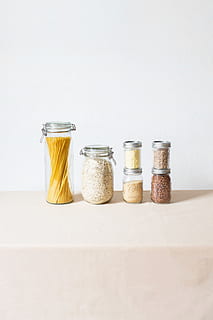 şase, asortat, plantă, alimente, raft, bucătărie, zero deșeuri, durabilă, sticlă, minim, mason jar, asezonare, muştar, condiment, borcan, masă, vegetal, susan, pahar special de bere, ulcior, text, eticheta, recipient, fundal alb, în interior, natură moartă, studio shot, variație, nici o persoana, spațiu copie, sticlă - material, unul langa altul, alegere, mancare si bautura, transparent, ingredient, masa, bunăstare, Ordin, 4K, CC0, domeniu public, fără drepturi de autor