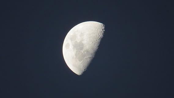 bulan, malam, bulan super, astronomi, langit, ruang, permukaan bulan, bulan sabit, bulan planet, tampilan sudut rendah, tidak ada orang, menyalin ruang, keindahan di alam, ketenangan, alam, ruang dan astronomi, scenics - alam, adegan yang tenang, langit cerah, di luar rumah, eksplorasi ruang angkasa, perbintangan, sinar bulan, 4K, CC0, domain publik, bebas royalti
