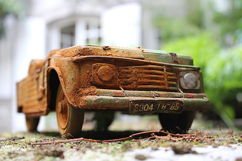 mehari, model, òxid, cotxe, rovellat, dia, transport, metall, enfocament selectiu, abandonat, centrar-se en primer pla, manera de transport, obsoleta, cap gent, primer pla, aixafar, vell, espatllat, declivi, deteriorament, resistent, terra, a l'aire lliure, naturalesa, roda, nivell superficial, arruïnat, 5K, CC0, domini públic, lliure de regalies