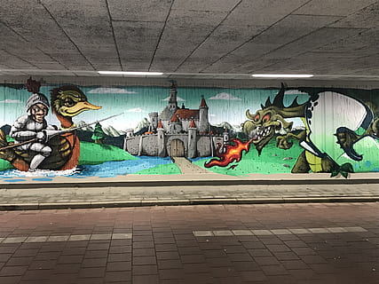 graffiti, eindhoven, dracs, túnel, art i artesania, representació, creativitat, representació humana, escultura, semblança masculina, cap gent, arquitectura, artesania, estàtua, funció de construcció de parets, dia, estructura construïda, multicolor, sendera, a l'interior, semblança femenina, mural, 4K, CC0, domini públic, lliure de regalies