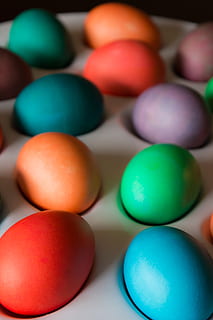 eggs, easter, easter eggs, holiday, spring, color, easter egg hunt, celebrate, bright, celebration, seasonal, colorful, blue, green, egg, multi colored, indoors, food, easter egg, no people, food and drink, close-up, large group of objects, choice, still life, variation, in a row, arrangement, selective focus, freshness, temptation, 5K, CC0, public domain, royalty free