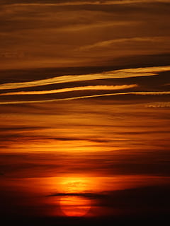 solnedgang, himmel, rød, sol, skyer, hav, natur, orange farve, baggrunde, sky - himmel, abstrakt, gul, ingen mennesker, abstrakte baggrunde, dramatisk himmel, kreativitet, ro, skønhed i naturen, scenics - natur, guldfarvet, mønster, fuld ramme, levende farve, tekstureret, tekstureret effekt, 5K, CC0, offentligt domæne, royaltyfrie