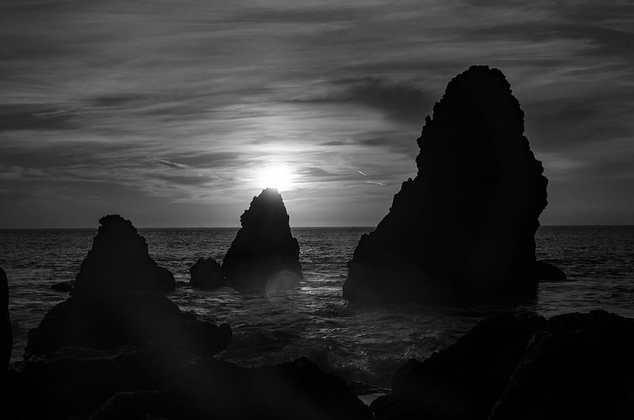 tramonto, oceano, silhouette, controluce, mare, cielo, acqua, roccia, bellezza nella natura, scenics - natura, solido, scena tranquilla, la tranquillità, roccia - oggetto, nuvola - cielo, terra, formazione rocciosa, natura, spiaggia, orizzonte sull'acqua, idilliaco, nessuno, all'aperto, pila rock, 4K