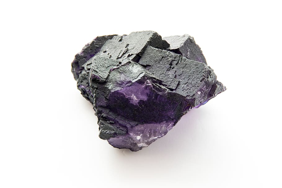 forma aïllada, pierre, mineral, fons blanc, geologia, sòlid, rock, tir de l'estudi, rock - object, cristall, joieria, porpra, pedres precioses, cap gent, a l'interior, sol objecte, naturalesa, gemma semi-preciosa, aspre, primer pla, pedra - objecte, tallar, quars, joia preciosa, còdols, 5K