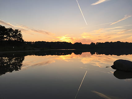 solnedgång, Mer, spegel, himmel, reflexion, skönhet i naturen, scenics - natur, vatten, lugn, lugn plats, sjö, moln - himmel, natur, orange färg, silhuett, idyllisk, icke-urbana scenen, växt, träd, vid vatten, ångspår, inget folk, utomhus, reflektion sjö, 2K, CC0, offentligt domän, royaltyfria