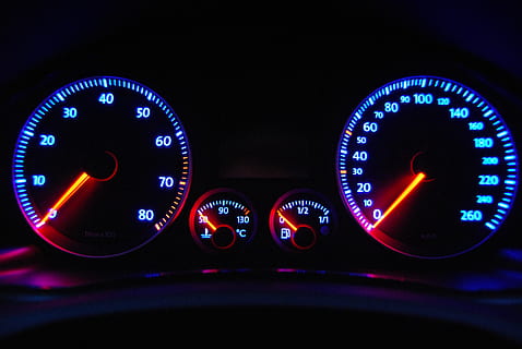 automatinis, spidometras, tachometras, prietaisų skydelis, transportavimas, valdymo pultą, transporto būdas, transporto priemonės interjeras, nėra žmonių, šviečia, greitis, automobilis, matuoklis, patalpose, motorinė transporto priemonė, technologijos, Iš arti, naktis, numeris, matavimo priemonė, kontrolė, automobilio interjeras, matuoklis - matavimo priemonė, 4K, CC0, Viešasis domenas, nemokamai