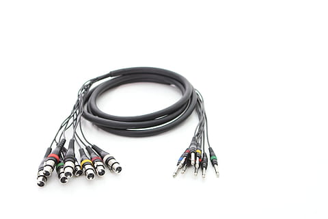 kabel, kable, serdeczny, studio strzał, białe tło, martwa natura, kopia przestrzeń, wewnątrz, odetnij, żadnych ludzi, zbliżenie, sprzęt, metal, wysoki kąt widzenia, technologia, biżuteria, czarny kolor, grupa obiektów, sport, połączenie, Elektryczność, kształt, akcesoria osobiste, 5K, CC0, domena publiczna, darmowe zdjęcia