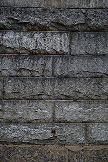 pedra, aspre, paret, patró, gris, maçoneria, edifici, sòlid, maons, maó, textura, superfície, vell, material, fons, marc complet, funció de construcció de parets, material de fusta, cap gent, primer pla, dia, estructura construïda, arquitectura, resistent, a l'aire lliure, marró, patró natural, espatllat, paret de pedra, efecte texturat, 4K, CC0, domini públic, lliure de regalies