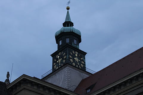 kirke, tårn, ur, bygget struktur, arkitektur, bygning udvendig, lav vinkel visning, himmel, bygning, natur, ingen mennesker, tid, dag, blå, fortiden, historie, sky - himmel, høj - høj, udendørs, rejsemål, klokke tårn, Spir, 5K, CC0, offentligt domæne, royaltyfrie