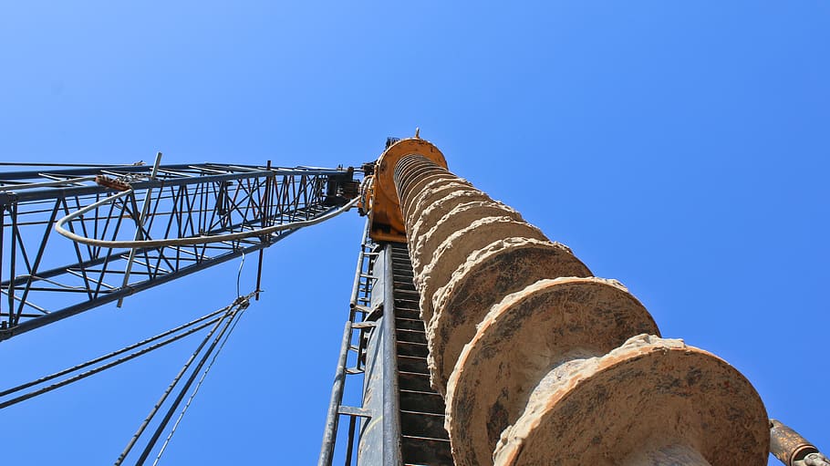 himmel, tårn, piling maskine, blå, industri, skyfri himmel, natur, arkitektur, lav vinkel visning, dag, ingen mennesker, metal, bygget struktur, udendørs, teknologi, transportmidler, solrig, manden lavet, erhvervsfinansiering og industri, brændstof og elproduktion, udstyr, vand, sejlbåd, 4K