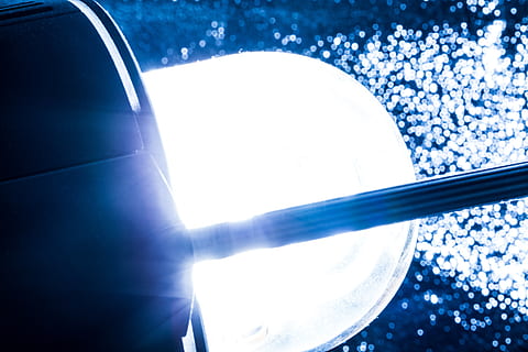 lys, abstrakt, lampe, struktur, mønster, design, kunst, skinnende, dekoration, farve, blå, mørk, dramatisk, ingen mennesker, sollys, natur, indendørs, tæt på, dag, himmel, linseflare, sport, afspejling, bold, skyfri himmel, sol, sfære, bevægelse, plads, 5K, CC0, offentligt domæne, royaltyfrie
