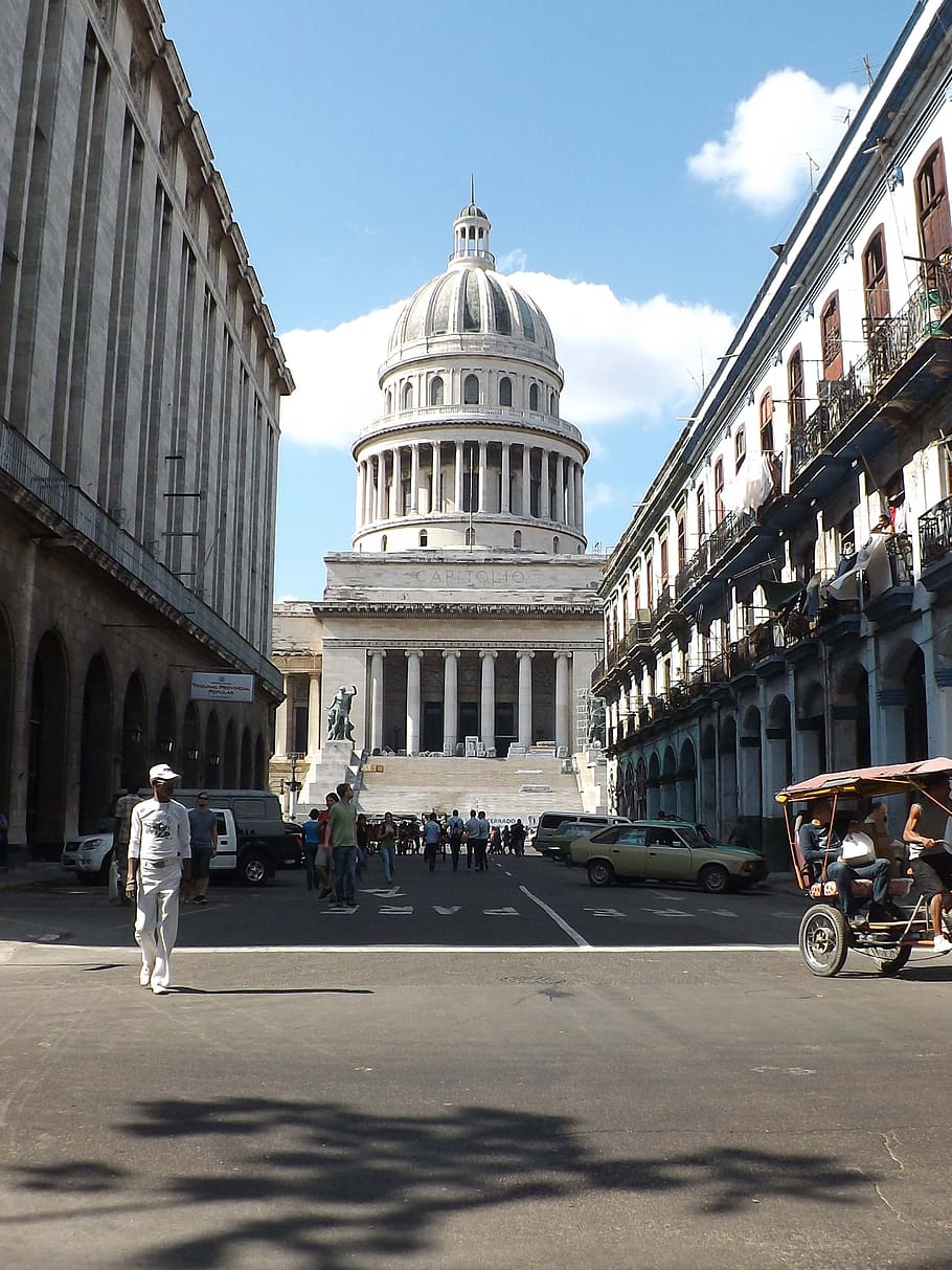 ingegneria, Campidoglio, costruzione, architettura, esterno dell'edificio, struttura costruita, cupola, città, cielo, persone reali, mezzi di trasporto, gruppo di persone, viaggio, giorno, natura, uomini, luce del sole, destinazioni di viaggio, strada, modo di trasporto, nuvola - cielo, all'aperto, colonna architettonica, governo, 4K