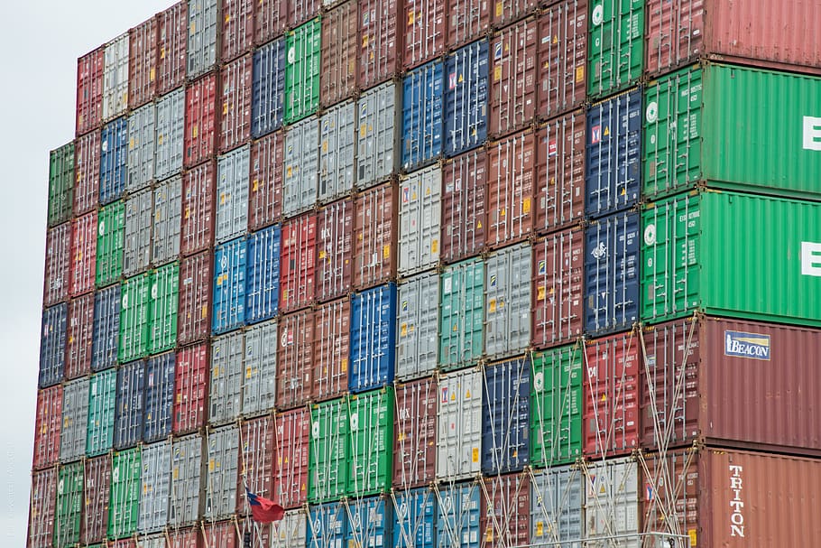 contenidor, carguero, vaixell portacontenidors, port, la majoria, càrrega, comerç de mercaderies, Enviament, terminal de contenidors, Hamburg, pila, arquitectura, indústria, negocis, contenidor de càrrega, cap gent, transport de mercaderies, edifici, patró, multicolor, magatzem, gran grup d'objectes, a l'aire lliure, moll, estructura construïda, dia, moll comercial, transport, economia, 5K