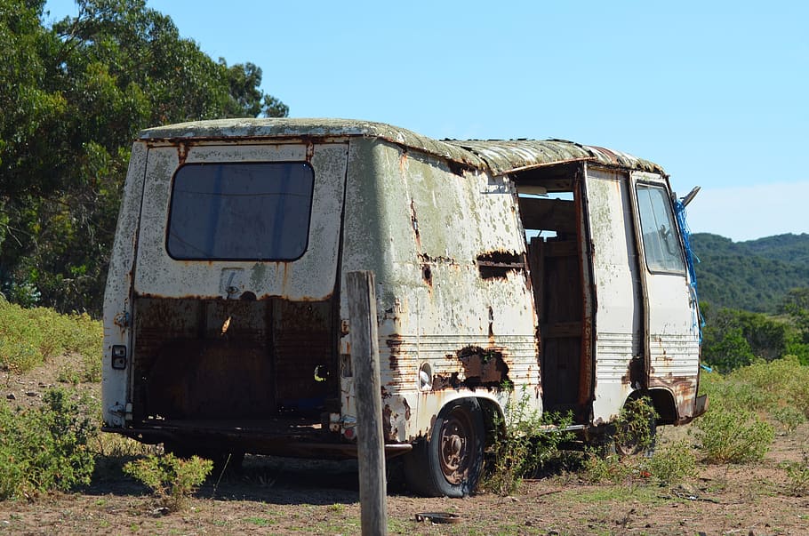 vrak, autobus, rozchod, oldtimer, auto, rez, zlomený, opuštěný, poškozen, zastaralý, přeprava, způsob dopravy, run-down, pokles, zhoršení, Příroda, starý, nikdo, nebe, pozemního vozidla, den, rezavý, pole, zvětralý, špatný stav, rostlina, přistát, venku, zničil, 2K