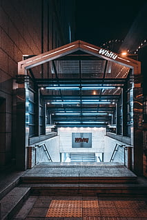 edificis, barana, passadís, escala, edifici, sòls, il·luminació, pis, arquitectura, etapa, arbre, planta, planta en test, bonsai, ceràmica, gerro, jar, laboratori, ascensor, estructura construïda, passos i escales, a l'interior, il·luminat, cap gent, absència, el camí a seguir, nit, direcció, material de fusta, equips d’il·luminació, buit, vista d’angle alt, relaxació, piscina, luxe, 5K, CC0, domini públic, lliure de regalies
