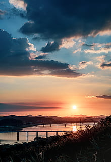 solnedgang, skyer, tusmørke, landskab, solskin, humør, om aftenen, flod, himmel, vand, sky - himmel, scenics - natur, skønhed i naturen, hav, ro, rolig scene, strand, natur, jord, orange farve, ikke-urbane scene, udendørs, ingen mennesker, idyllisk, sol, sollys, 5K, CC0, offentligt domæne, royaltyfrie