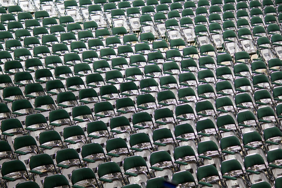 auditorium, sedie, colore, vuoto, tribuna coperta, modello, righe, posti a sedere, stadio, fotogramma intero, di fila, ripetizione, sfondi, fianco a fianco, grande gruppo di oggetti, preparativi, abbondanza, nessuno, vista dall'alto, ordine, posto a sedere, natura morta, giorno, in casa, sedia, 5K