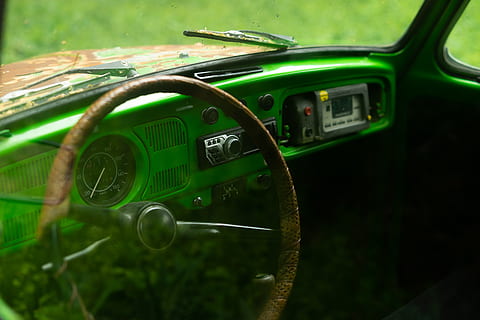 automatyczny, technologia, pojazd, oldtimer, projekt, stary, vw, chrząszcz, format krajobrazu, zabytkowe, retro, tasteninstrumente, historycznie, tło, wnętrze, Zielony, klasyczny, zapomnieć, patyna, motocykl, krótkotrwałość, stare samochody, zniszczony, brudny, samochód, środek transportu, zielony kolor, transport, pojazd silnikowy, pojazd lądowy, w stylu retro, staromodny samochód, kierownica, żadnych ludzi, przednia szyba, panel sterowania, podróżować, dzień, deska rozdzielcza, wnętrze samochodu, wnętrze pojazdu, zbliżenie, na krańcu, 4K, CC0, domena publiczna, darmowe zdjęcia