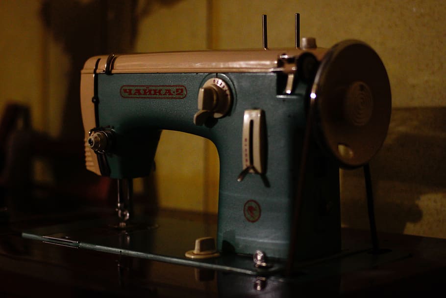 cosir, màquina, dur, cas, a l'interior, cap gent, primer pla, maquinària, aparell, tecnologia, màquina de cosir, menjar i beguda, metall, equipament per a la llar, centrar-se en primer pla, taula, beure, vell, material de fusta, cafetera exprés, equipament, fet per l'home, natura morta, 4K