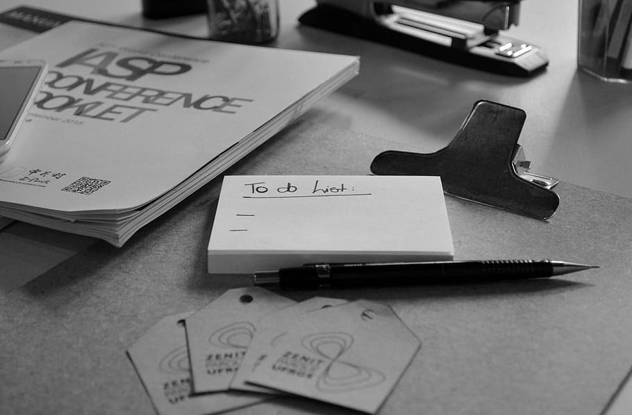 creatividad, lista, Nota, creativo, Art º, oficina, escribir, papel, negocio, planificación, texto, adentro, escritura occidental, comunicación, mesa, naturaleza muerta, nadie, de cerca, nota adhesiva, bolígrafo, enfoque selectivo, escritorio, documento, mueble, recordatorio, mensaje, 2K