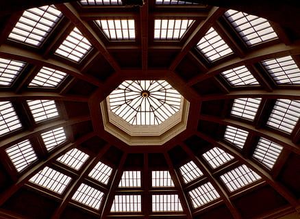 sostre, cúpula, finestres, arquitectura, interior, construcció, edifici, a l'interior, estructura construïda, finestra, patró, forma geomètrica, dia, cap gent, ornamentat, forma, hexàgon, claraboia, directament a sota, llum solar, característica arquitectònica, disseny, marc complet, arquitectura i art, concèntric, luxe, 4K, CC0, domini públic, lliure de regalies