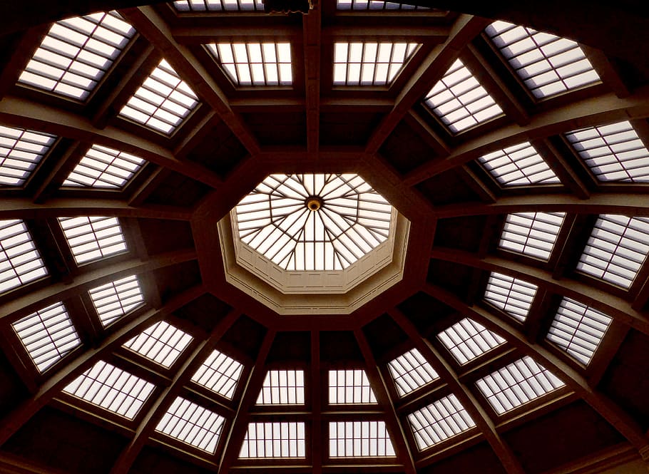 sostre, cúpula, finestres, arquitectura, interior, construcció, edifici, a l'interior, estructura construïda, finestra, patró, forma geomètrica, dia, cap gent, ornamentat, forma, hexàgon, claraboia, directament a sota, llum solar, característica arquitectònica, disseny, marc complet, arquitectura i art, concèntric, luxe, 4K