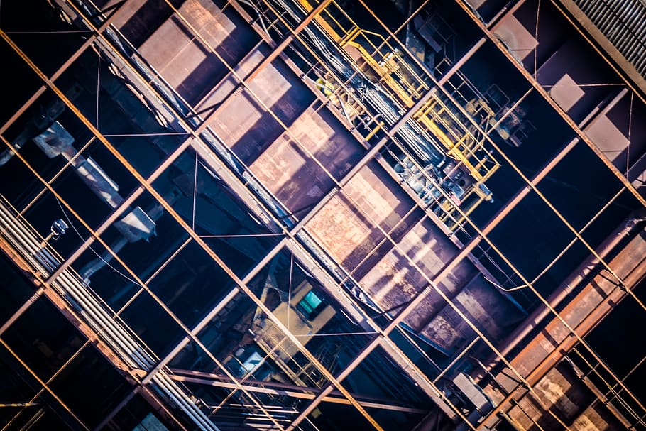 architettura, geometria, struttura costruita, costruzione, esterno dell'edificio, Inquadratura dal basso, fotogramma intero, nessuno, modello, vetro - materiale, moderno, finestra, riflessione, sfondi, città, ufficio, design, all'aperto, notte, metallo, edificio per uffici esterno, 2K