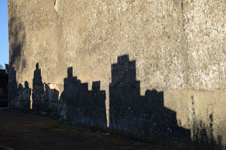 cimitir, umbră, perete, lumina soarelui, natură, arhitectură, montare pe perete, zi, construită, în aer liber, vechi, se concentreze pe umbra, nici o persoana, trecutul, istorie, teren, exteriorul clădirii, erodate, plantă, 5K