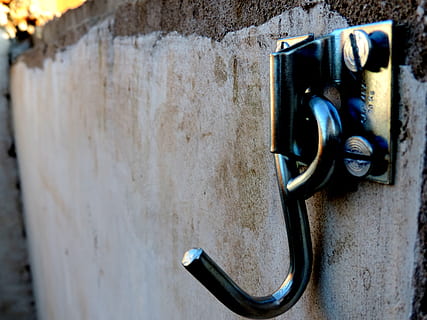 anker, netværk, væg, rustik, metal, tæt på, dør, sikkerhed, teknologi, ingen mennesker, beskyttelse, indgang, murbygningsfunktion, låse, forbindelse, gammel, dag, elektricitet, kontrollere, udendørs, dørhåndtag, knop, fokus på forgrunden, Strømforsyning, låsen, 4K, CC0, offentligt domæne, royaltyfrie