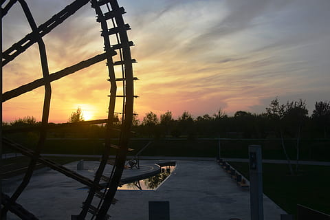 Sonnenuntergang, Saragossa, Mühle, Himmel, wolke - himmel, Natur, Schönheit in der Natur, Wasser, orange Farbe, keine Leute, Baum, die Architektur, Szenen - Natur, Silhouette, Pflanze, draußen, gebaute Struktur, Ruhe, See, ruhige Szene, Geländer, 5K, CC0, gemeinfrei, lizenzfrei