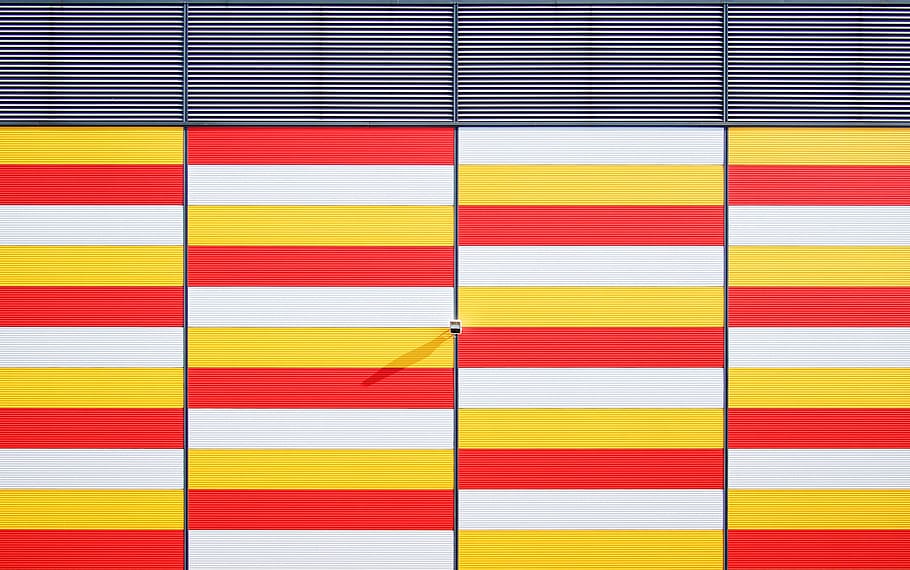 sfondo, modello, rosso, giallo, bianca, nero, strisce, parete, multicolore, fotogramma intero, sfondi, nessuno, a strisce, arte e artigianato, astratto, creatività, caratteristica della parete, in casa, avvicinamento, scelta, giorno, architettura, ripetizione, forma, variazione, 4K