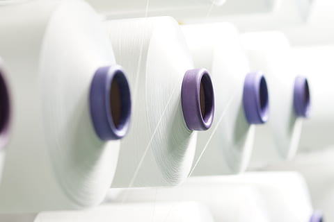poliestere, filo, formaggio, avvicinamento, in casa, assistenza sanitaria e medicina, nessuno, tecnologia, Colore bianco, concentrarsi sulle conoscenze acquisite, scienza, di fila, natura morta, messa a fuoco selettiva, viola, attrezzatura, ricerca, panoramico, industria, pianta, giorno, fiore, biologia, 5K, CC0, dominio pubblico, privo di copyright