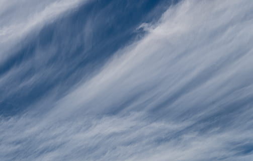 awan, putih, biru, halus, pola, diagonal, langit, awan - langit, latar belakang, tidak ada orang, bingkai penuh, keindahan di alam, alam, scenics - alam, tampilan sudut rendah, warna putih, ketenangan, hari, adegan yang tenang, cloudscape, di luar rumah, langit yang dramatis, idilis, ringan, meteorologi, 2K, CC0, domain publik, bebas royalti