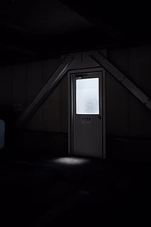 porta fechada, sótão, construção, habitação, dentro de casa, matsuyama, Japão, porta, mínimo, sombra, leve, sala, casa, natureza, porão, arquitetura, chalé, penthouse, iluminação, ao ar livre, Sombrio, Entrada, ninguém, esvaziar, estrutura construída, janela, abandonado, sala doméstica, assustador, interior de casa, surreal, ausência, videogames, luz - fenômeno natural, direção, Hall de entrada, 4K, CC0, domínio público, royalty free