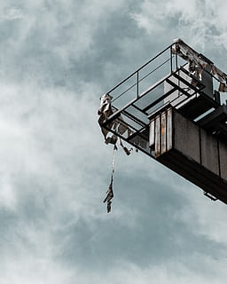 alto, piattaforma, nuvoloso, cielo, Germania, Mannheim, gru di costruzione, frammento, brandello, vecchio, gru, arrugginito, rotto, decadimento, corda, bungee, silhouette, cartone, scatola di cartone, scatola, lavoratore, ringhiera, estrazione, nuvola - cielo, struttura costruita, architettura, Inquadratura dal basso, esterno dell'edificio, natura, giorno, costruzione, industria, nessuno, all'aperto, fumo - struttura fisica, fabbrica, alto - alto, quartiere residenziale, sezione alta, sport, 4K, CC0, dominio pubblico, privo di copyright
