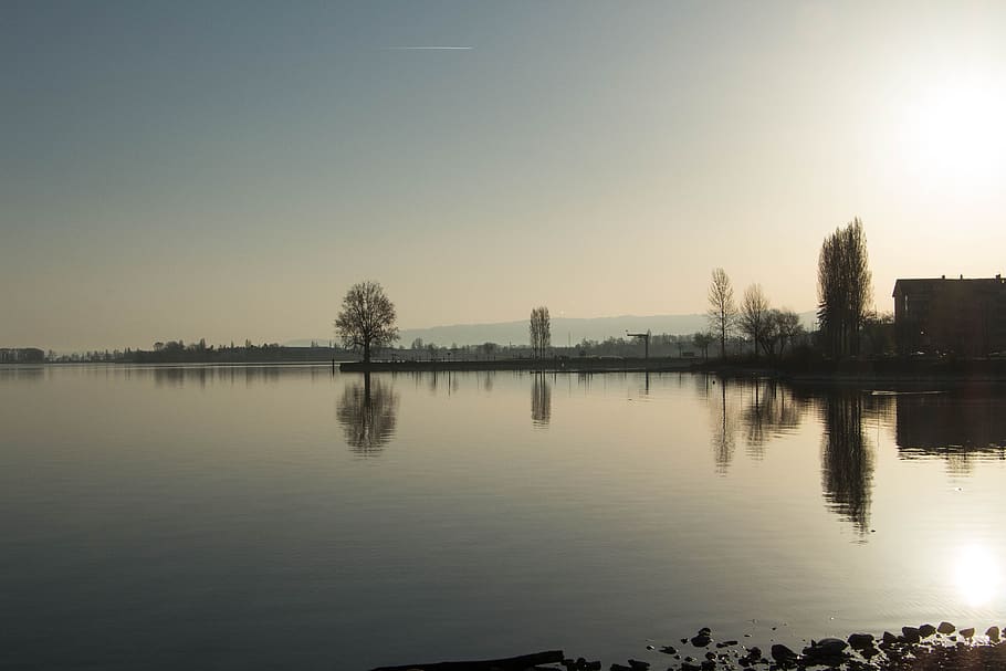 acque, riflessione, alba, fiume, cielo, acqua, lago, la tranquillità, scenics - natura, scena tranquilla, albero, bellezza nella natura, natura, nessuno, tramonto, lungomare, pianta, cielo sereno, sole, architettura, all'aperto, idilliaco, 5K