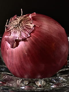 cebola, vegetal, natureza, poder, fruta, cozinha, saudável, Comida, fechar-se, frescura, ninguém, ainda vida, vermelho, comida e bebida, dentro de casa, bem-estar, Alimentação saudável, tiro do estúdio, único objeto, focar em primeiro plano, flor, plantar, fundo preto, 4K, CC0, domínio público, royalty free