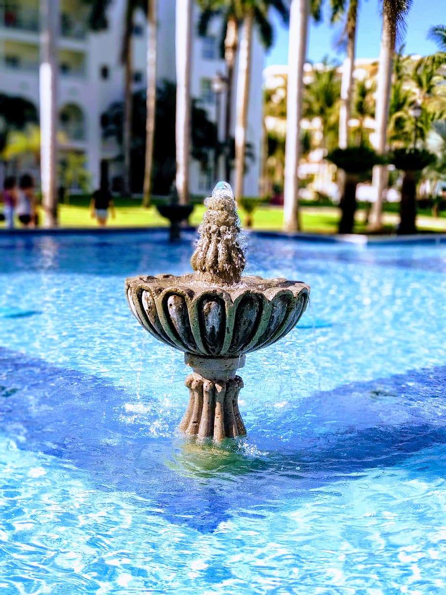 fonte, Hotel, vacanza, viaggio, acqua, piscina, giorno, blu, natura, lungomare, concentrarsi sulle conoscenze acquisite, nessuno, architettura, rappresentazione, all'aperto, luce del sole, struttura costruita, rappresentazione animale, riflessione, località turistica, arte e artigianato, creatività, color turchese, 4K