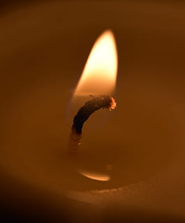 ild, flamme, lys, nat, varme, brænde, bål, fare, hed, gul, rød, orange, varm, helvede, blis, strøm, lejrbål, energi, fyrig, brandfarlig, symbol, eksplosion, flammende, ildsted, brænding, varme - temperatur, brand - naturligt fænomen, natur, ingen mennesker, belyst, tæt på, indendørs, sort baggrund, glødende, studio skud, orange farve, tændstik, mørk, enkelt objekt, miljø, belysningsudstyr, smeltning, lysstyrke, 2K, CC0, offentligt domæne, royaltyfrie