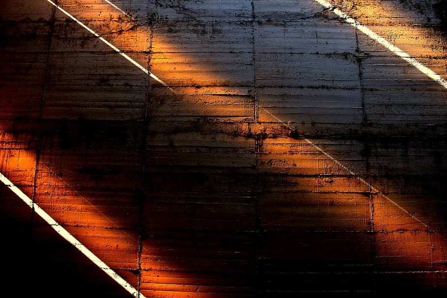 llum, paret, concret, arquitectura, cap gent, funció de construcció de parets, textura, ombra, material de fusta, estructura construïda, llum solar, patró, marc complet, fusta, a l'aire lliure, dia, sòls, fons, naturalesa, direcció, vell, reflexió, 4K