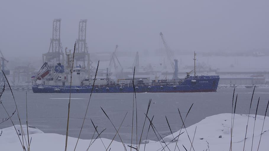 hivern, vaixell, port, aigua, vaixell nàutic, transport, cel, manera de transport, naturalesa, cap gent, mar, dia, davant del mar, veler, boira, maquinària, grua - maquinària de construcció, a l'aire lliure, moll comercial, indústria pesquera, 5K