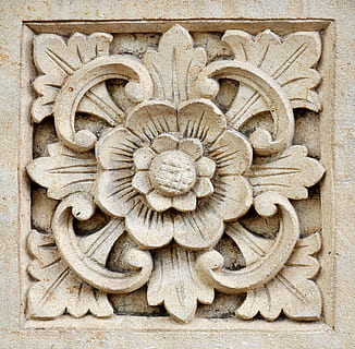 modelo, motivo, decoración, Arte y artesanía, creatividad, arte, nadie, de cerca, tallado - producto artesanal, representación, diseño, escultura, patrón floral, día, fotograma completo, forma, pared - característica de la construcción, antecedentes, arquitectura, al aire libre, representación humana, material de piedra, bajo relieve, florido, tallado, 4K, CC0, dominio público, libre de derechos