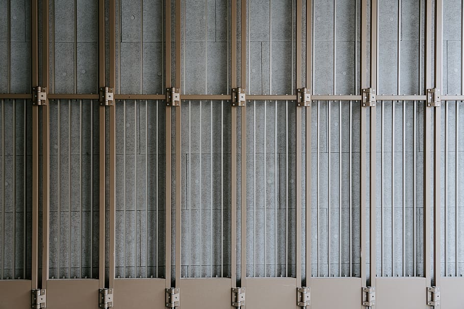 grå betonvæg, skab, fængsel, linjer, abstrakt, privat postkasse, dør, foldedør, pladeholder, mursten, våben, arsenal, musikinstrument, Windchime, kime, gitter, rust, pattedyr, tiger, dyreliv, ingen mennesker, arkitektur, fuld ramme, industri, side om side, tæt på, baggrunde, fabrik, metal, i en række, dag, forretning, udendørs, bygget struktur, maskineri, gentagelse, teknologi, brændstof og elproduktion, bygning, Strømforsyning, 8K